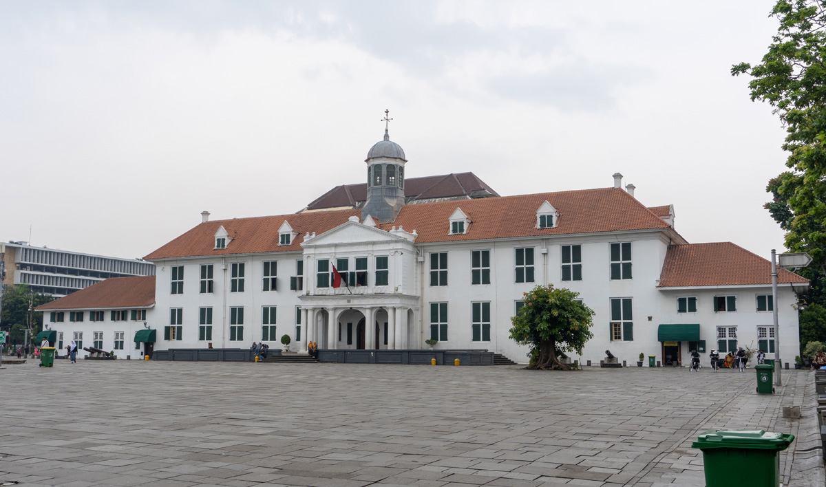 Dutch Batavia: Fatahillah Square