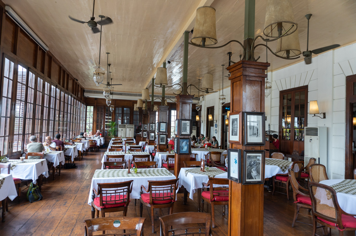 Dutch Batavia: Fatahillah Square, Cafe Batavia interior