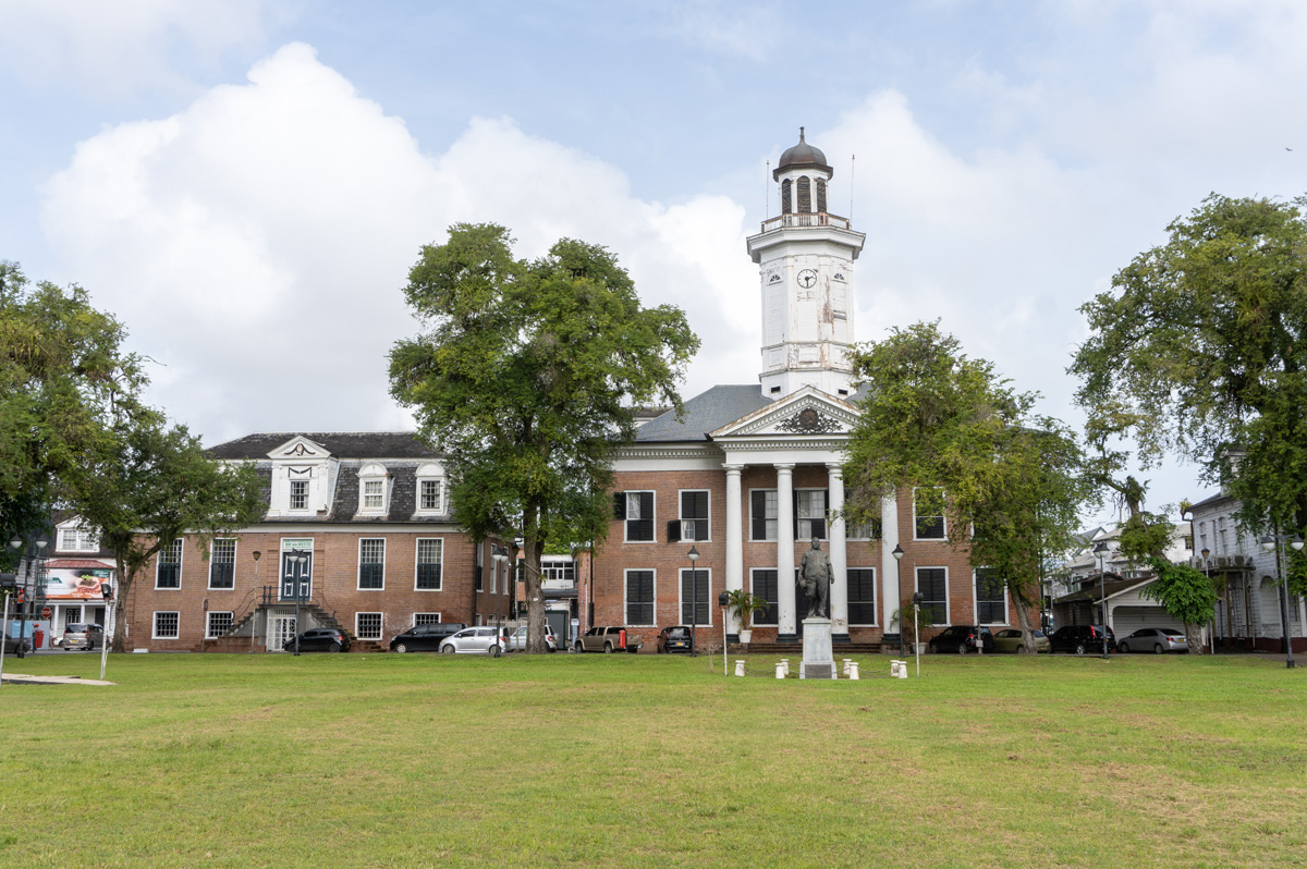 Paramaribo, Colonial-era Finance Ministry building