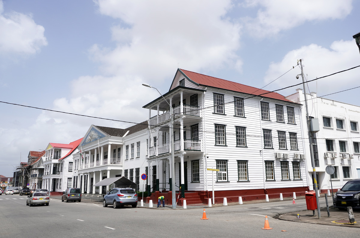 Paramaribo, Dutch Colonial era buildings