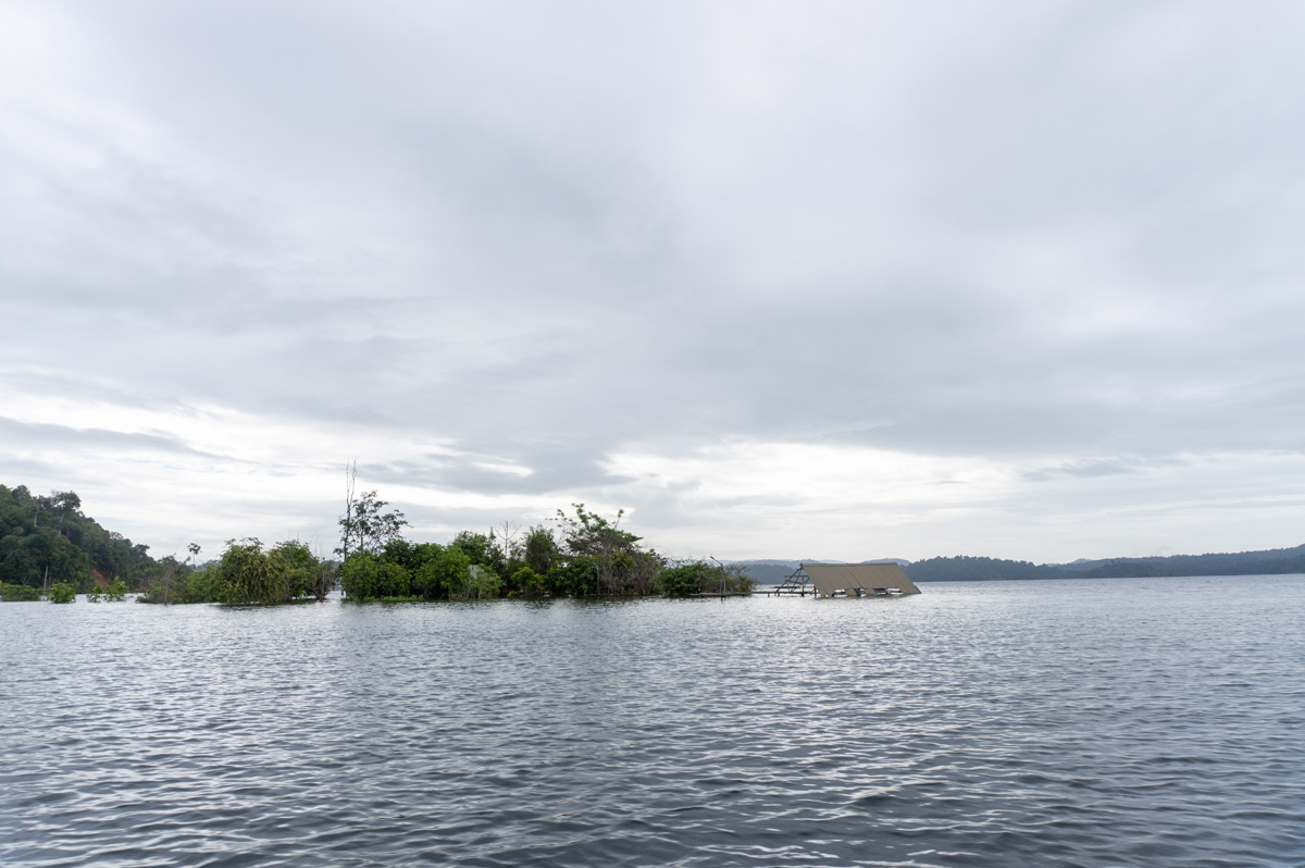 Afobaka Dam and Lake Brokopondo, Lake Brokopondo Water level was very high.