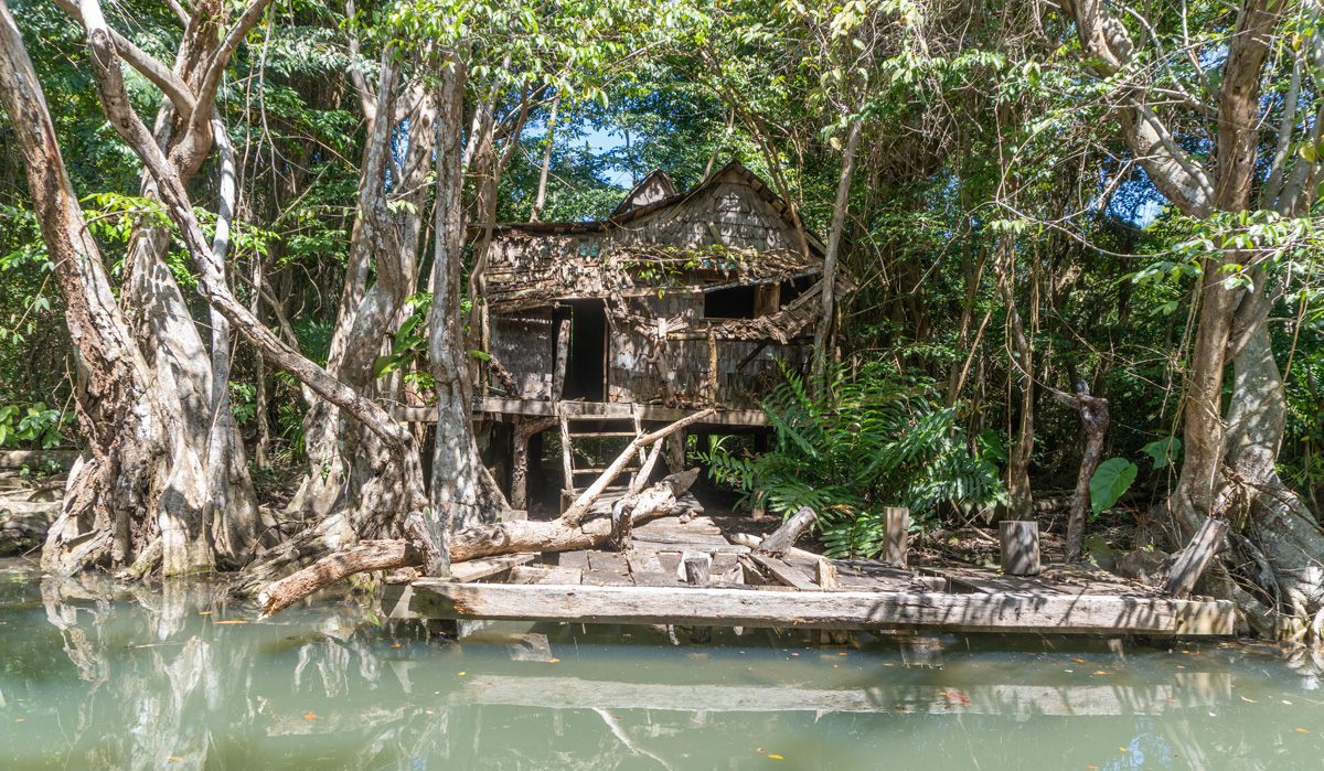 Indian River, Cafe-Bar "Built for Pirates of the Caribbean"