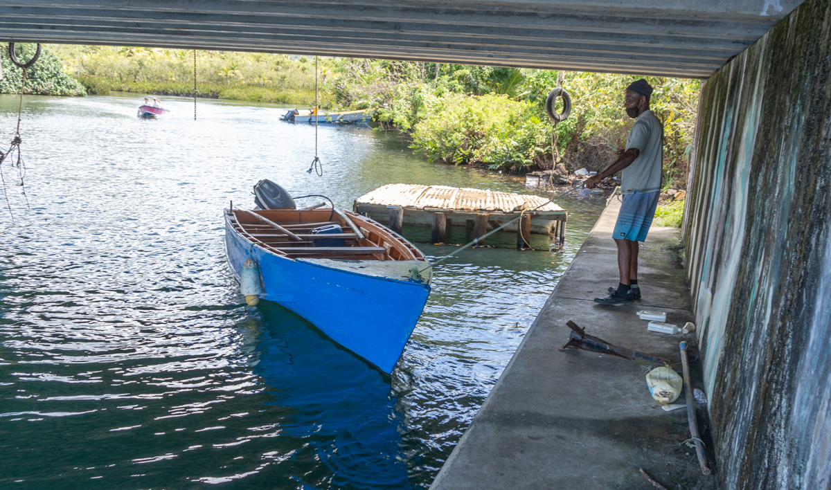 Indian River, Boat and Boatman