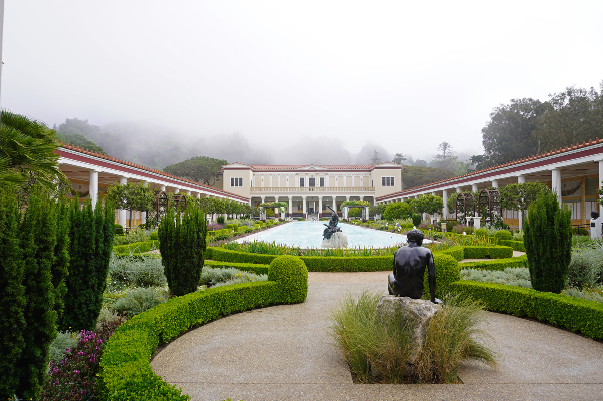 The Getty Villa, Getty Villa: Outer Peristyle view to Villa