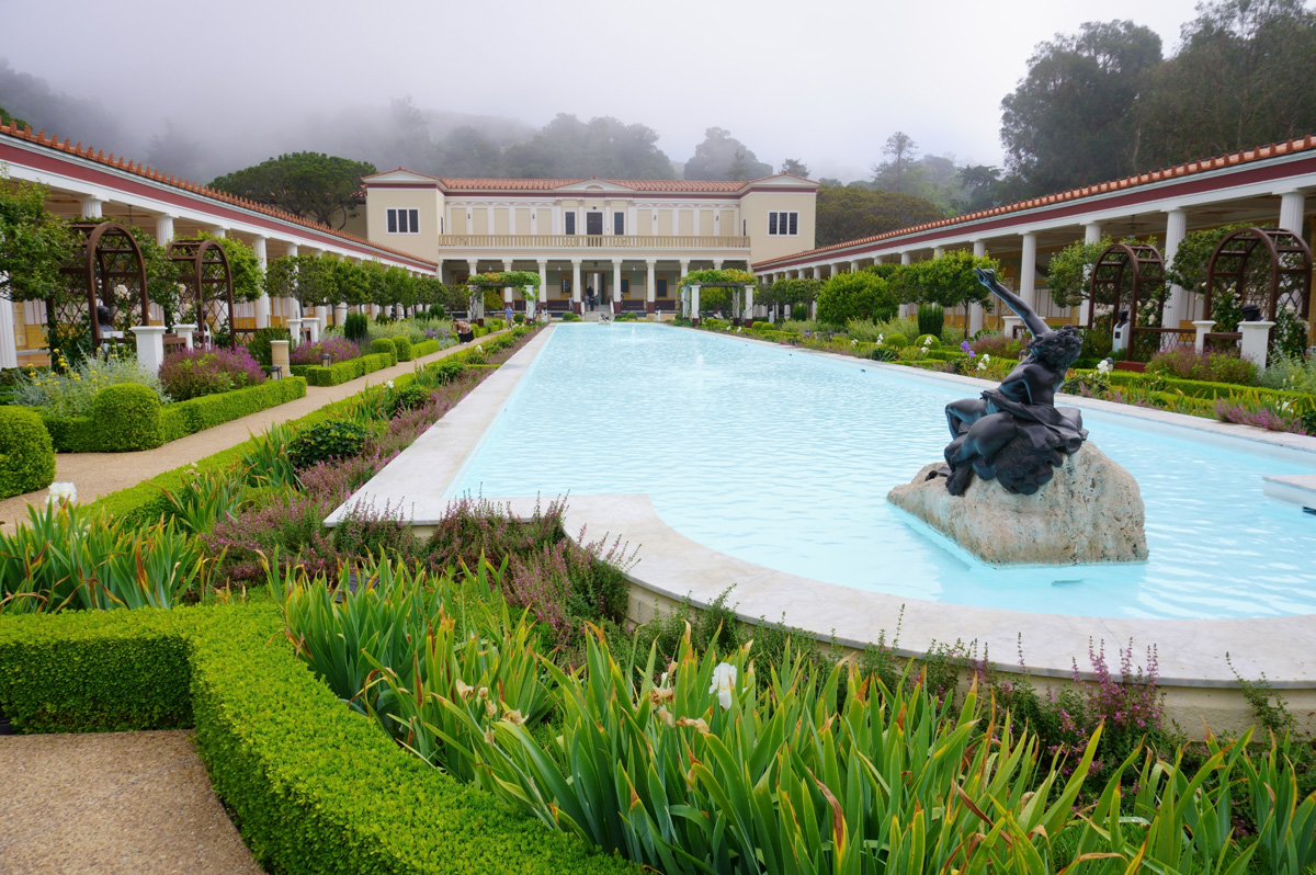 The Getty Villa, Getty Villa: Outer Peristyle view to Villa