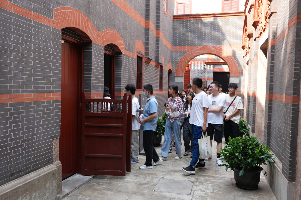 Site of First Congress of the Chinese Communist Party, Dutiful visitors