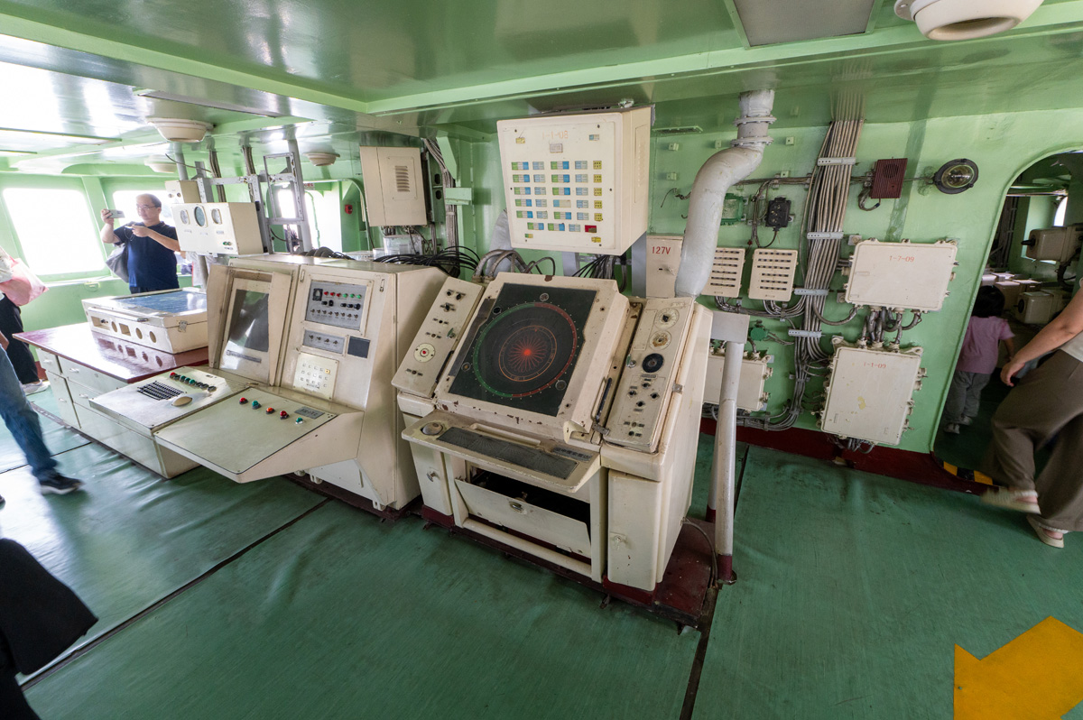 The <i>Kiev</i>, Re-imagined communications/navigation area With modern blinking lights
