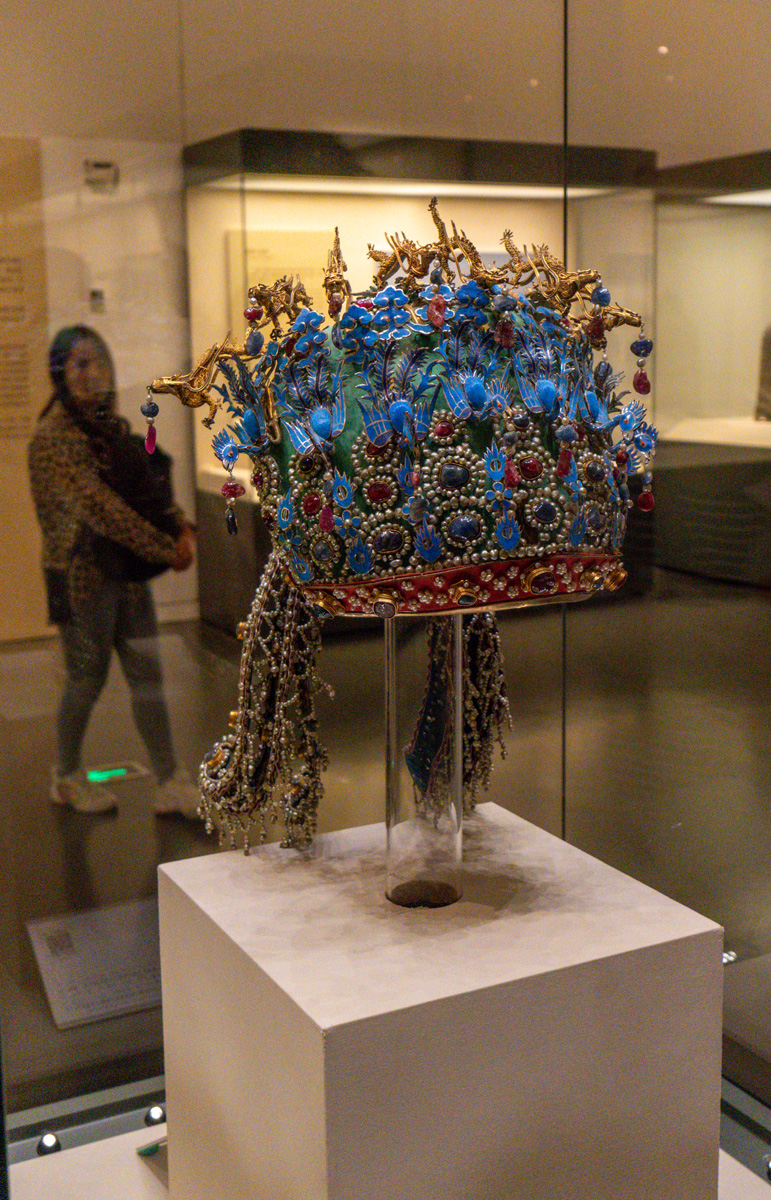 Beijing: National Museum - Ancient treasures, Ming Phoenix Coronet (~1600)
