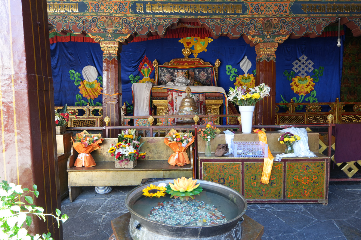 Barkhor Square & Jokhang Monastery, Jokhang Altar