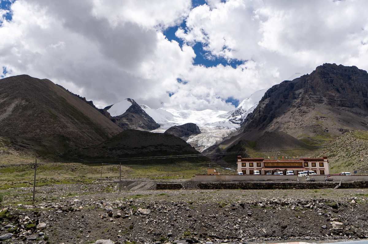 Lhasa to Gyantse, Karo la glacier