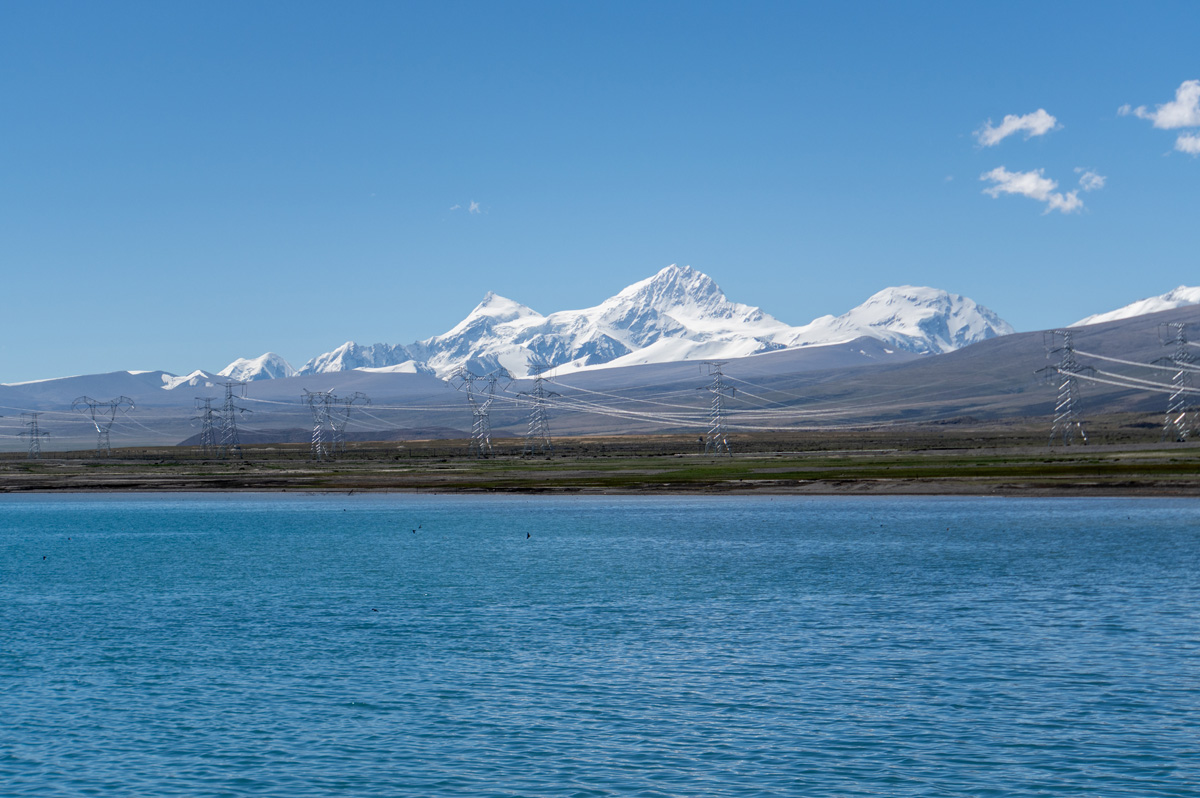 Tingri-Darchen, View to Mt Shishapangma