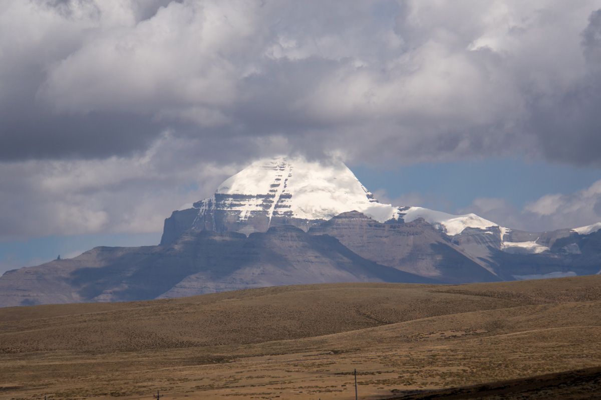 Mt Kailash and Lake Manasarovar, Day 2, The clouds slowly came and went and returned and ...