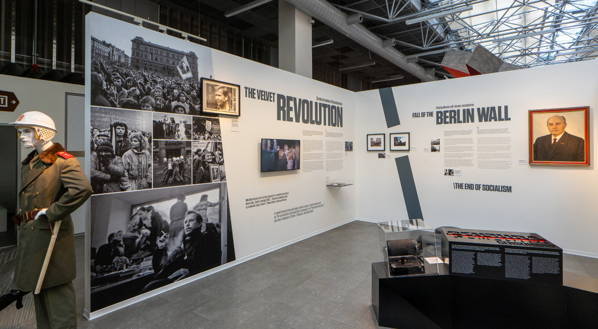 Prague: Museum of Communism, The Velvet Revolution