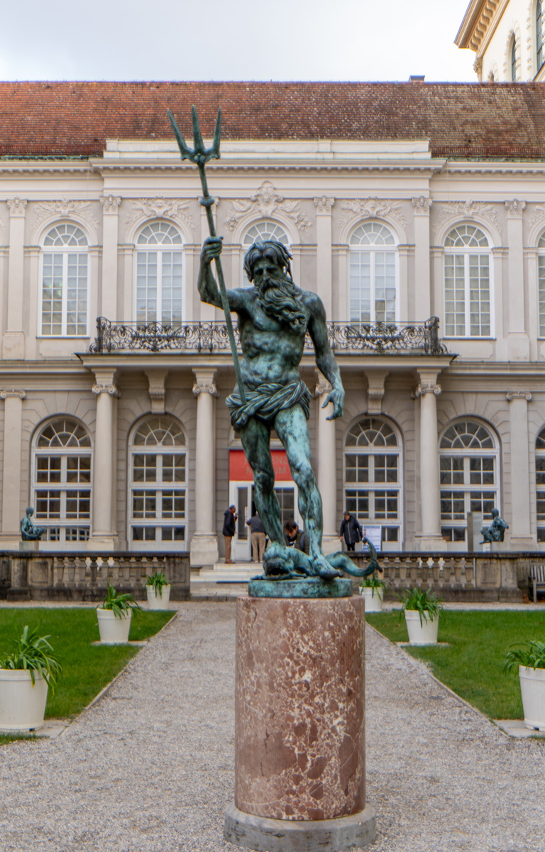 Munich Residenz: Palace of the Dukes and Kings of Bavaria, Neptune Statue (replica)