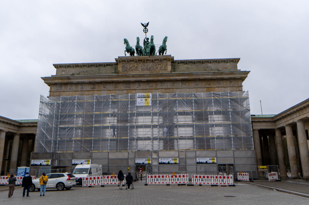 Around Berlin, Brandenburg Gate (from East)