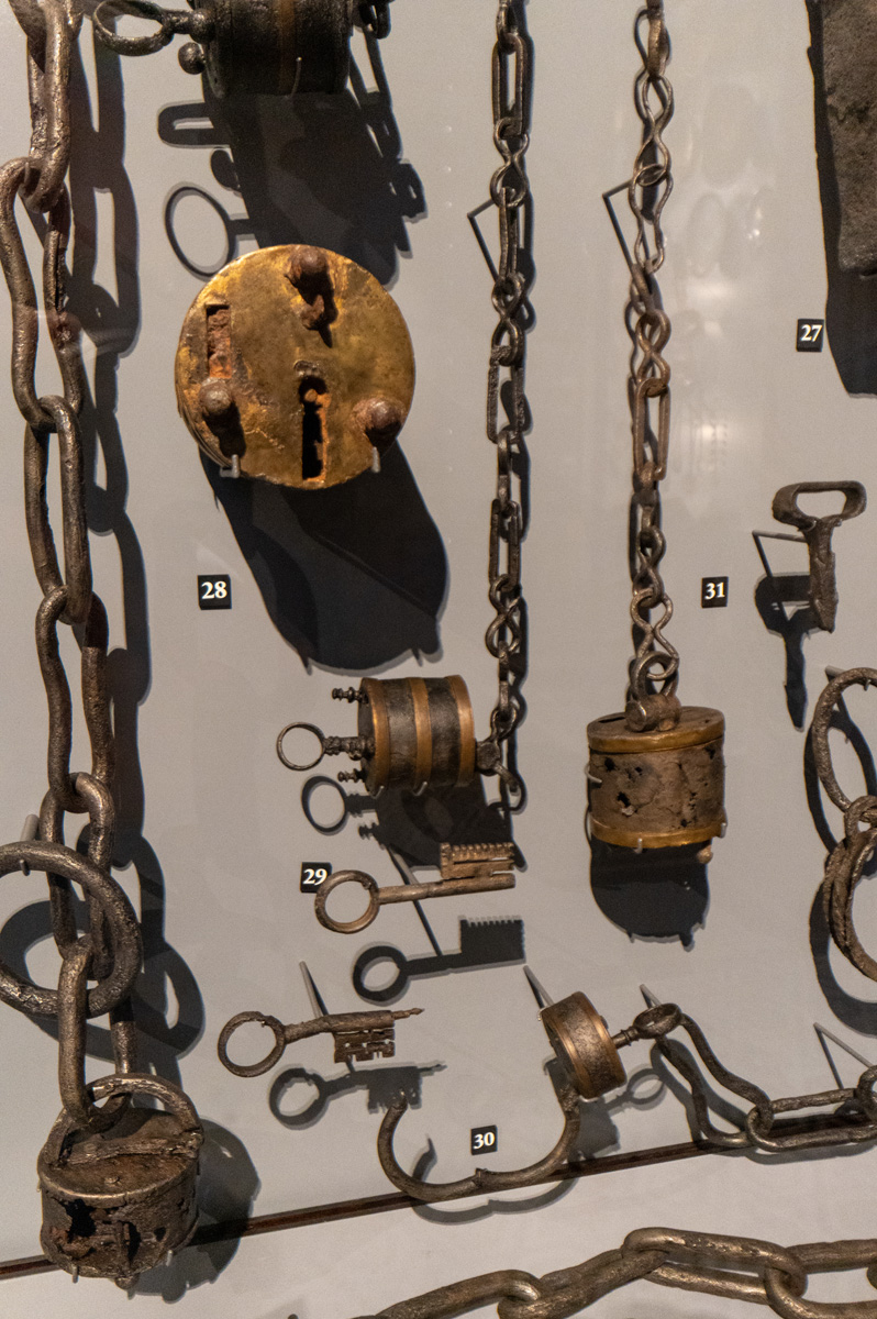 Berlin: Neues Museum, 3rd c AD  Roman padlocks, keys, etc