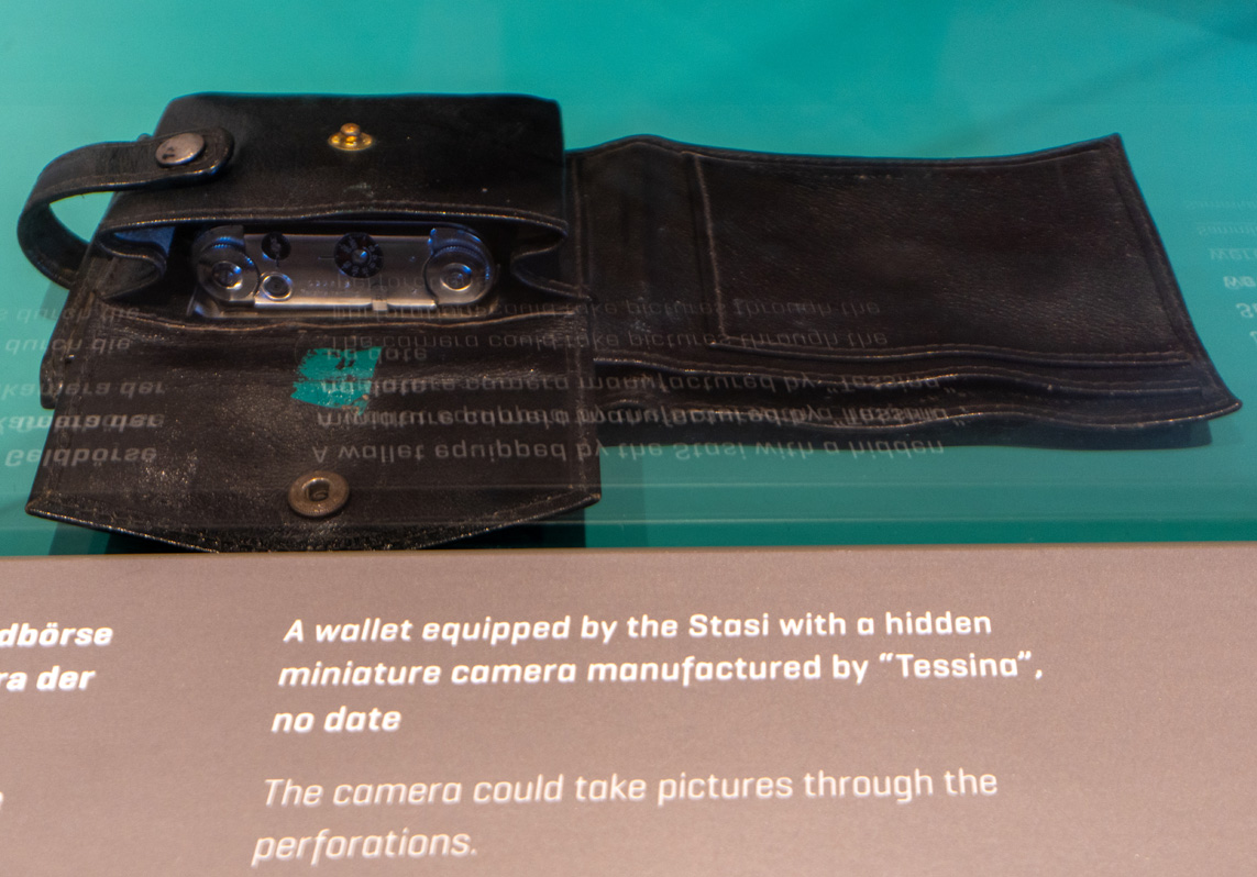 Berlin: Stasi HQ Museum, Wallet with camera