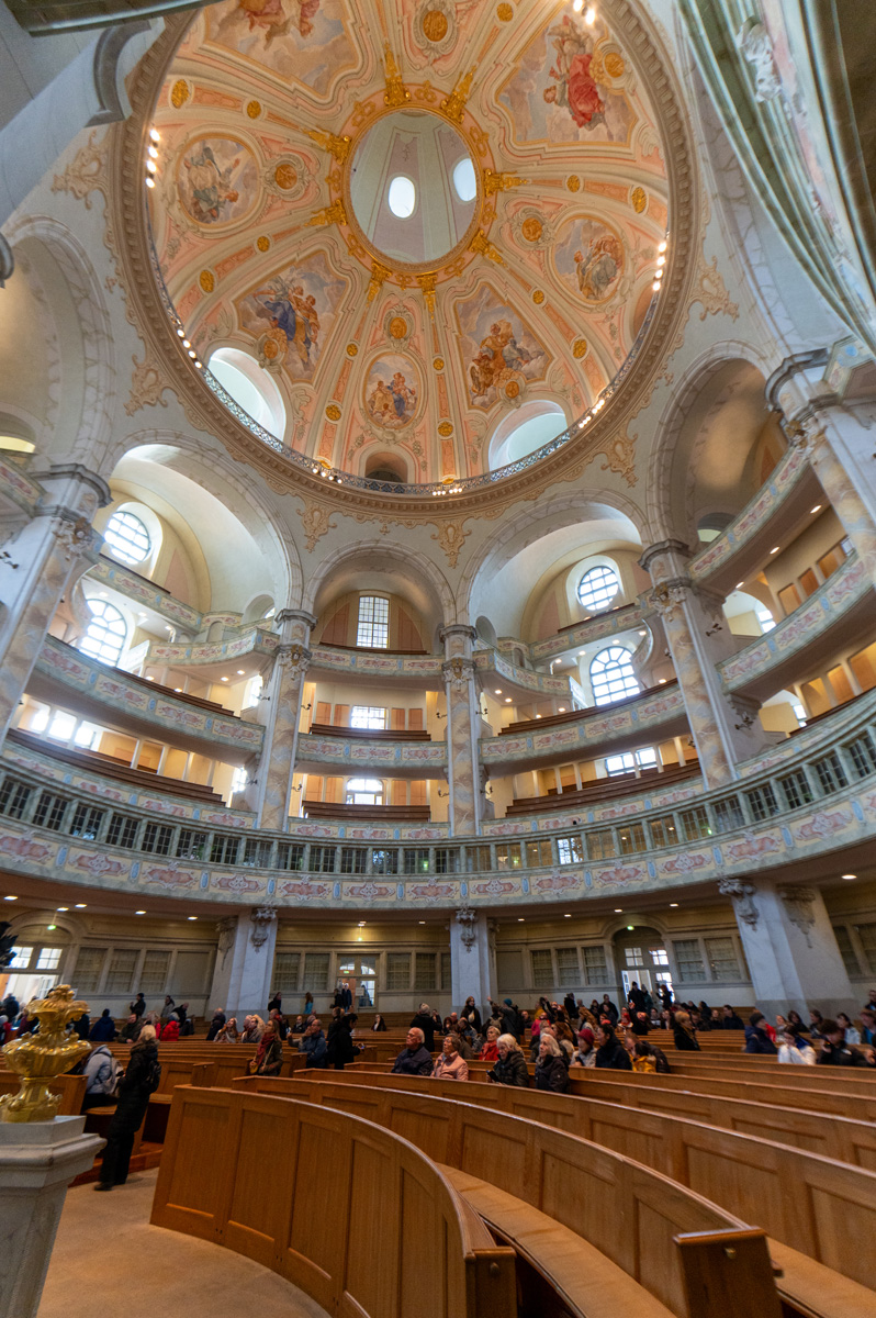 Around Dresden, Frauenkirche interior