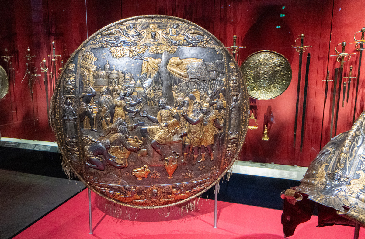 Dresden: Residenzschloss (Royal Palace, Parade Shield, 16th c