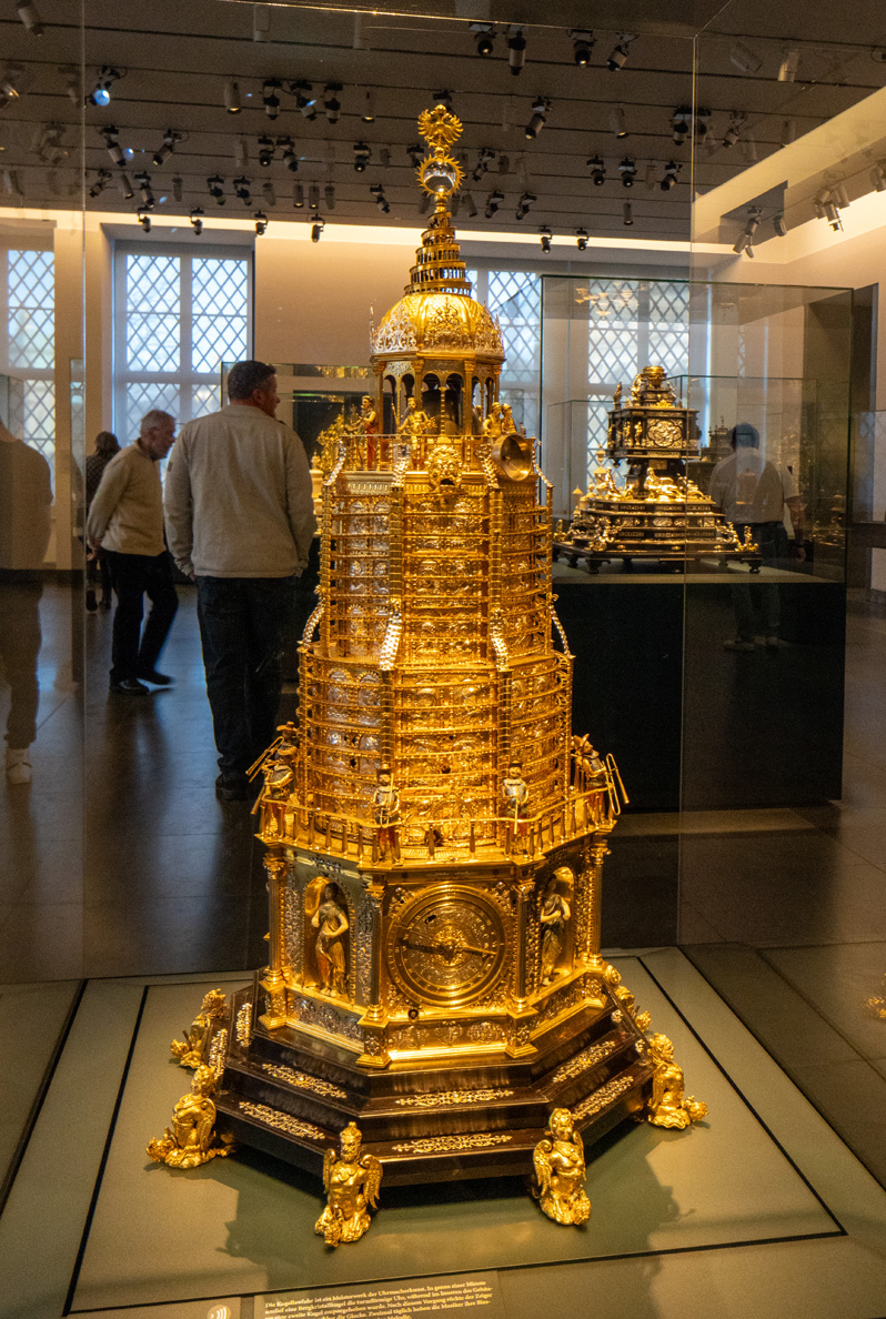 Dresden: Residenzschloss (Royal Palace, Ornate rolling-ball clock