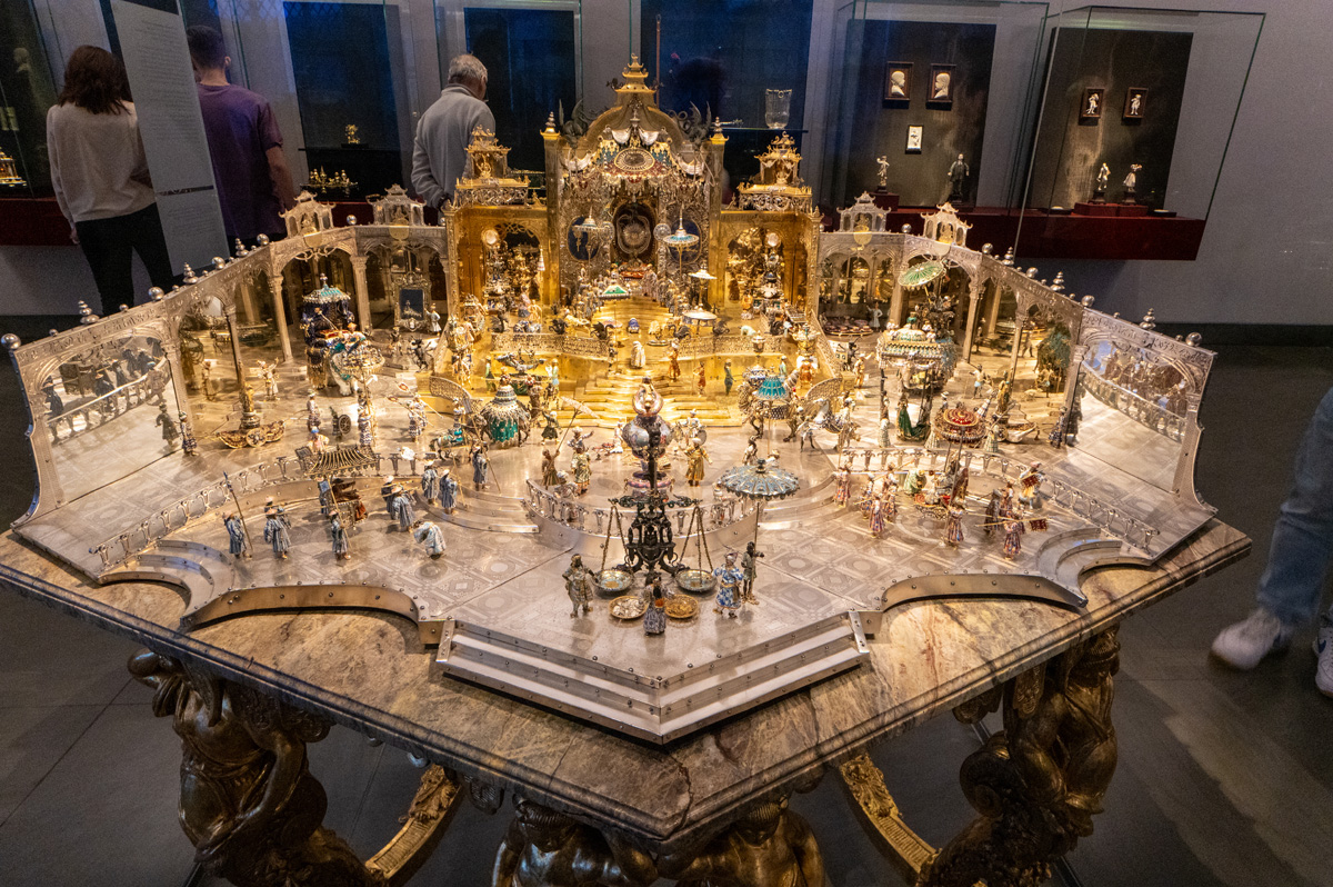 Dresden: Residenzschloss (Royal Palace, Throne of the Grand Moghul, 1708