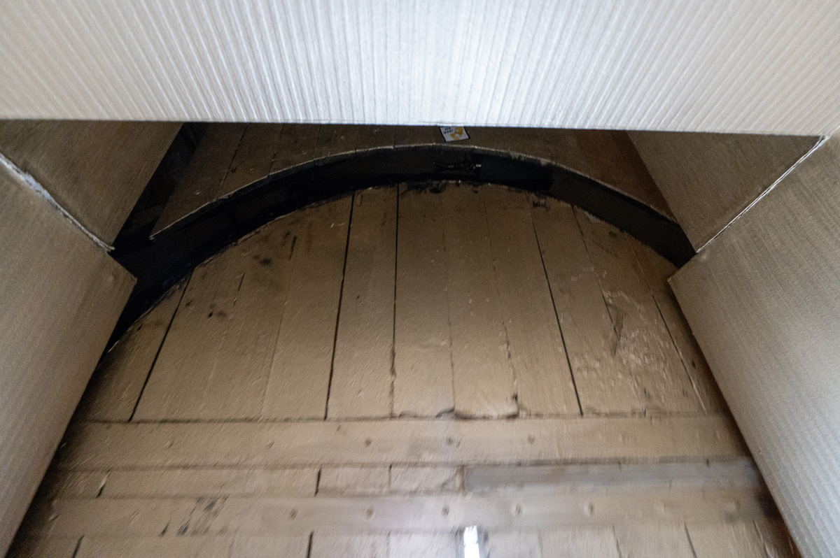 Paternoster Elevator, View of transmission, going over the top