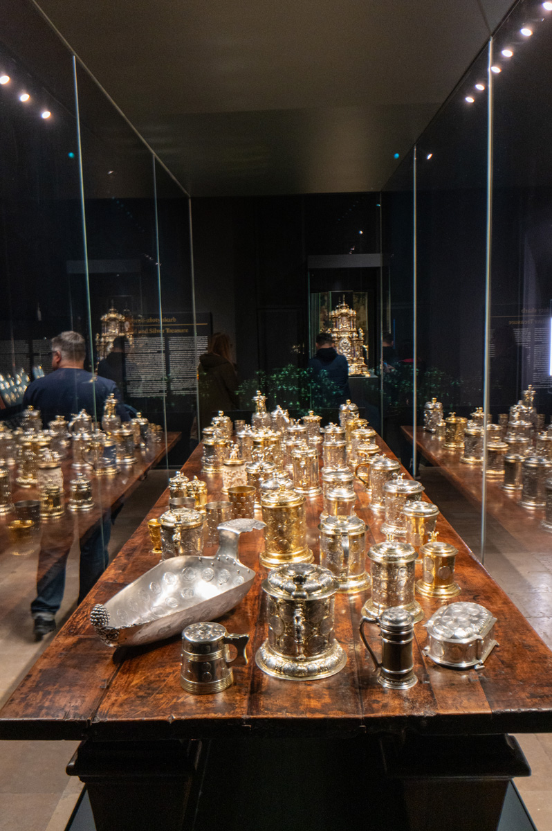 Krakow: Wawel Castle, Assorted royal silverware