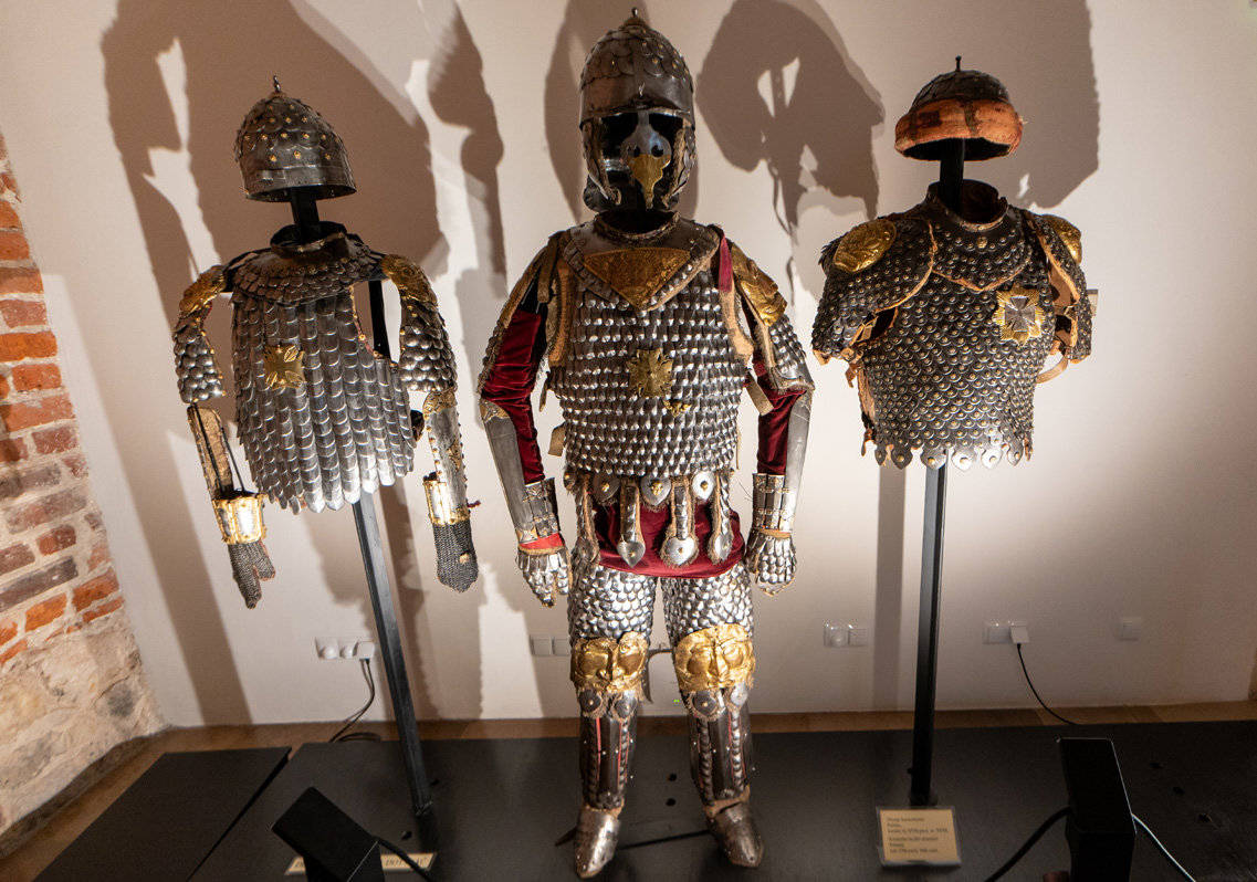Krakow: Wawel Castle, Scale Armor, 17th - early 18th c