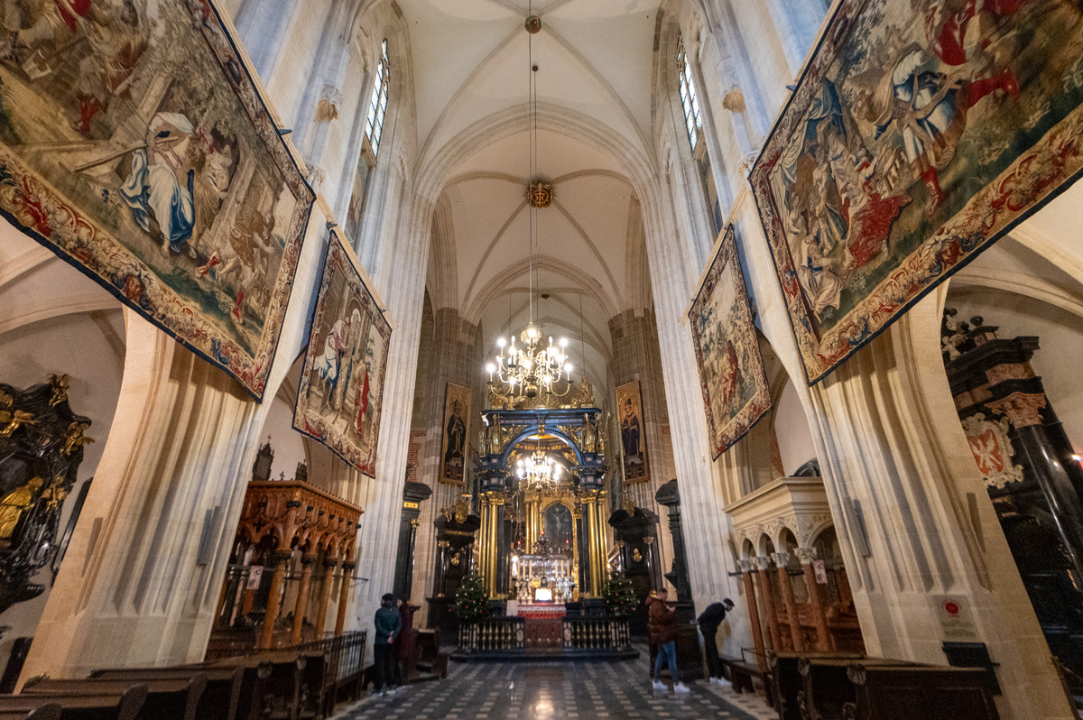 Krakow: Wawel Castle, Wawel Cathedral interior