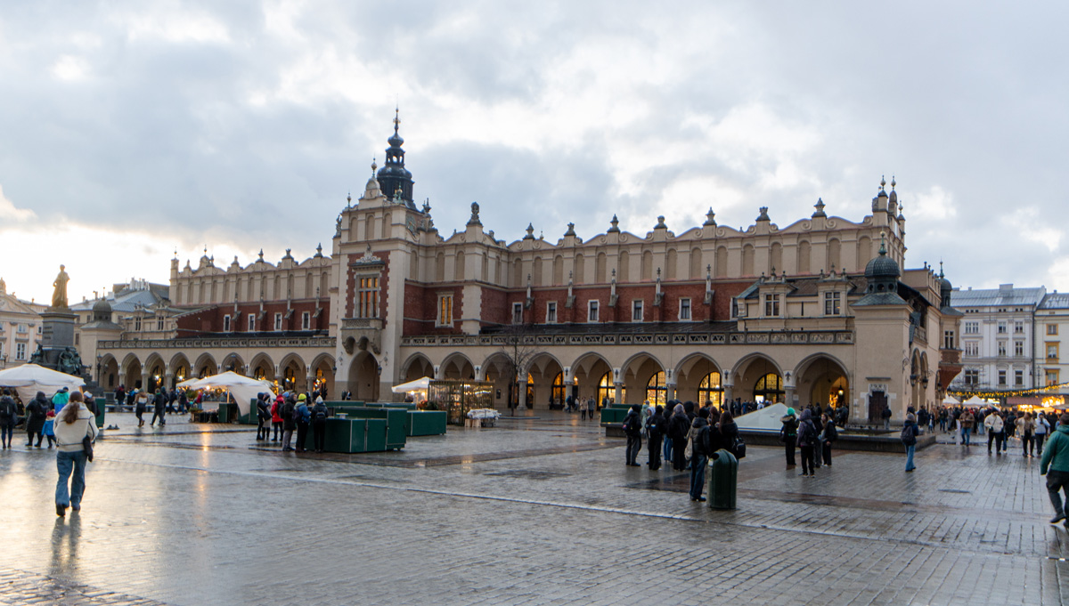 Around Krakow, Main Square: Old Clothier’s Hall