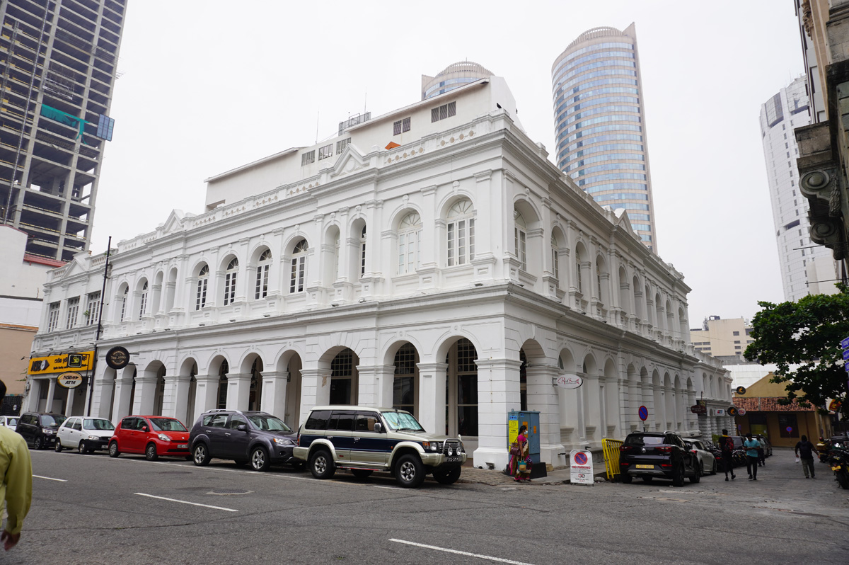 Colombo: Fort and Pettah, Grand Colonial building