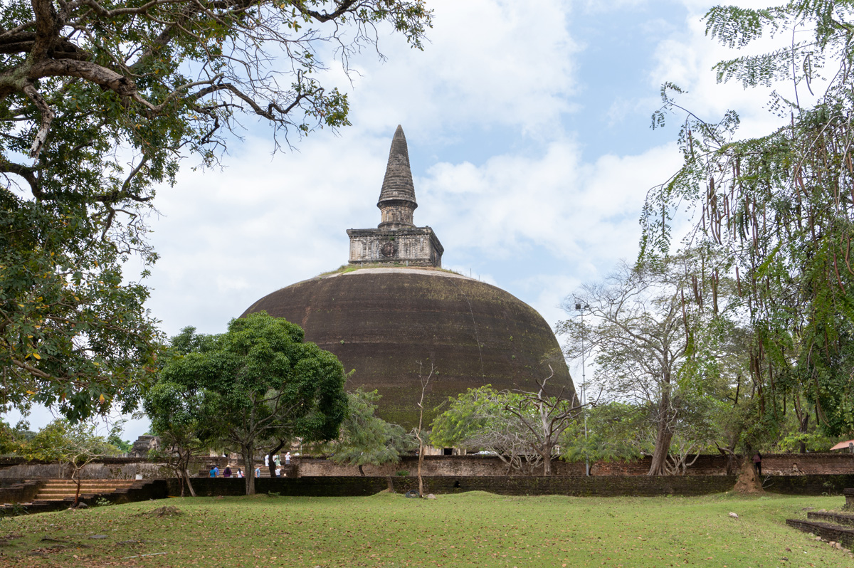 Polonnaruwa Northern Group, Rankot Vihara dagoba 12th c, much restored.