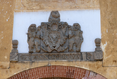 Old Fort Gate: Interior crest: VoC, Galle Fort, 2023 Sri Lanka++