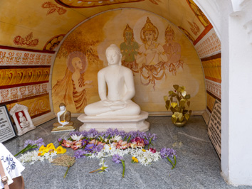 Buddha shrine, Anuradhapura, 2023 Sri Lanka++