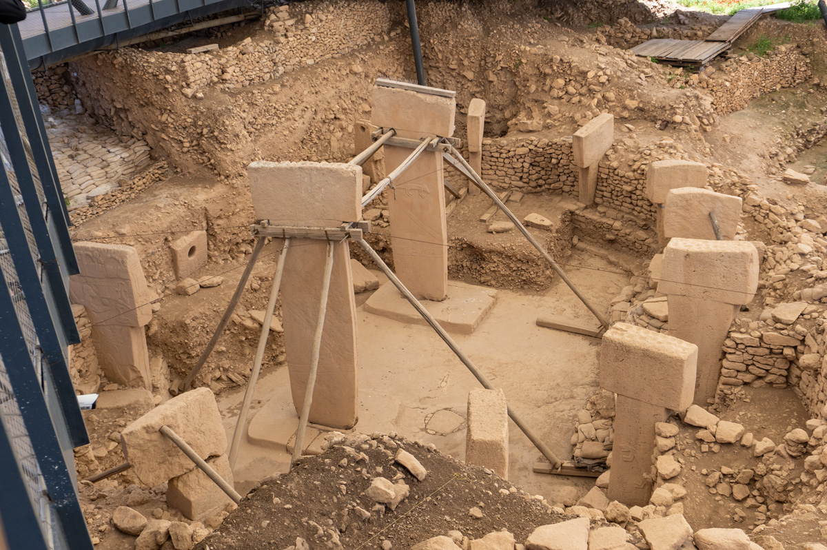 Göbeklitepe, Enclosure F: Two monoliths from 9000 BC
