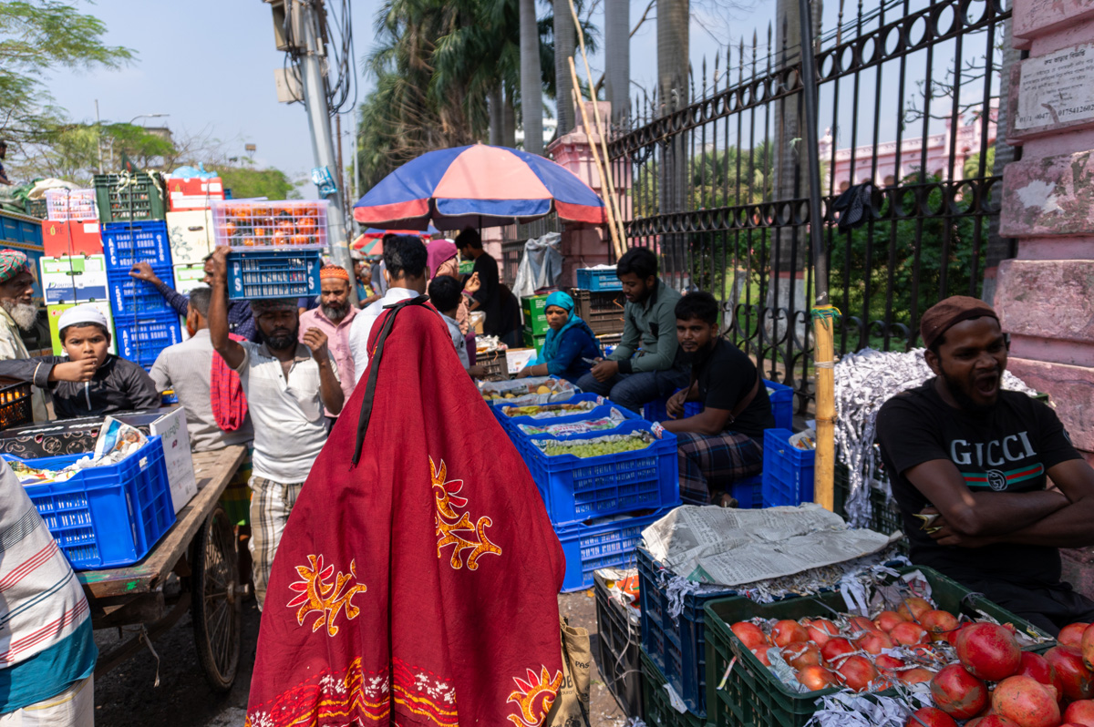 Dhaka, Crowded street market