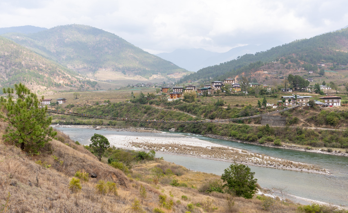 Punakha Dzong, Punakha Suspension Bridge A 55 meter swaying span.