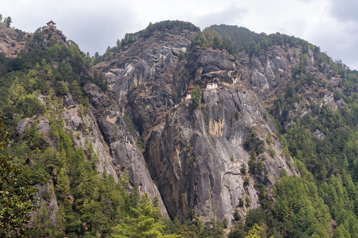 Paro Taktsang Monastery: the "Tiger’s Nest", Distant view to Tiger