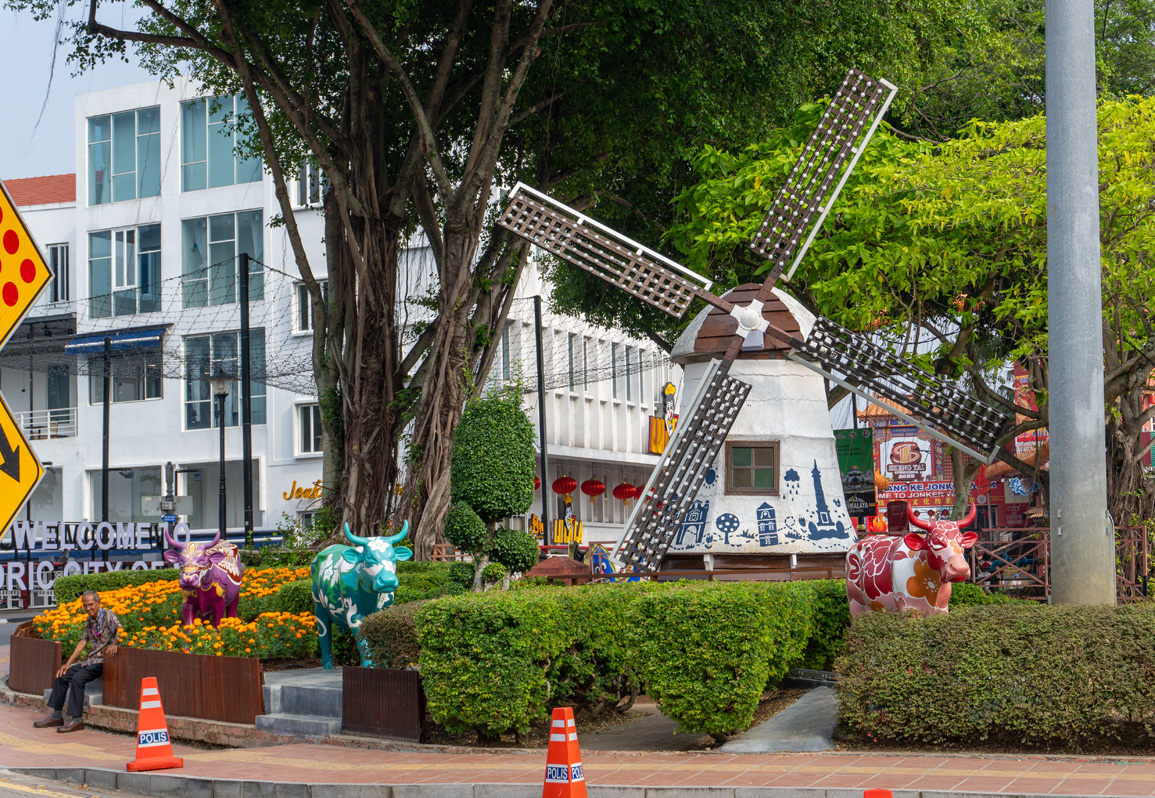 Malaysia - Malacca, Gratuitous "Dutch" windmill and cows
