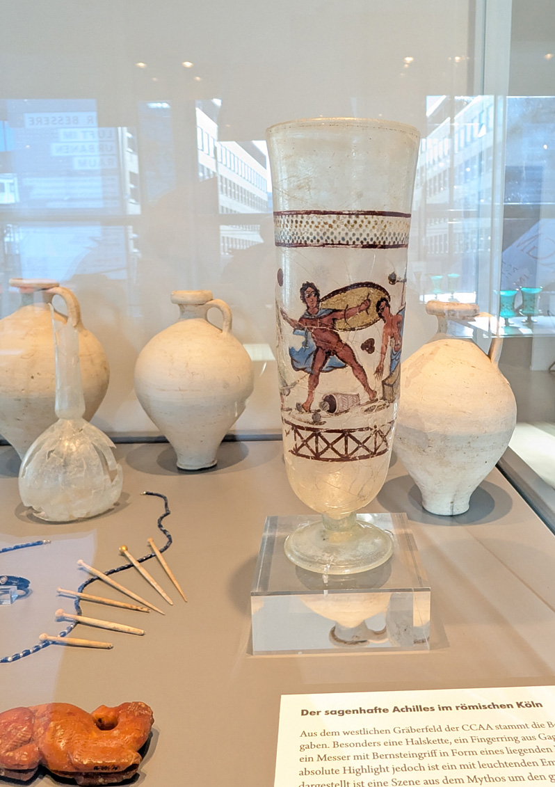Cologne: Römisch-Germanisches Museum, Painted glass vase