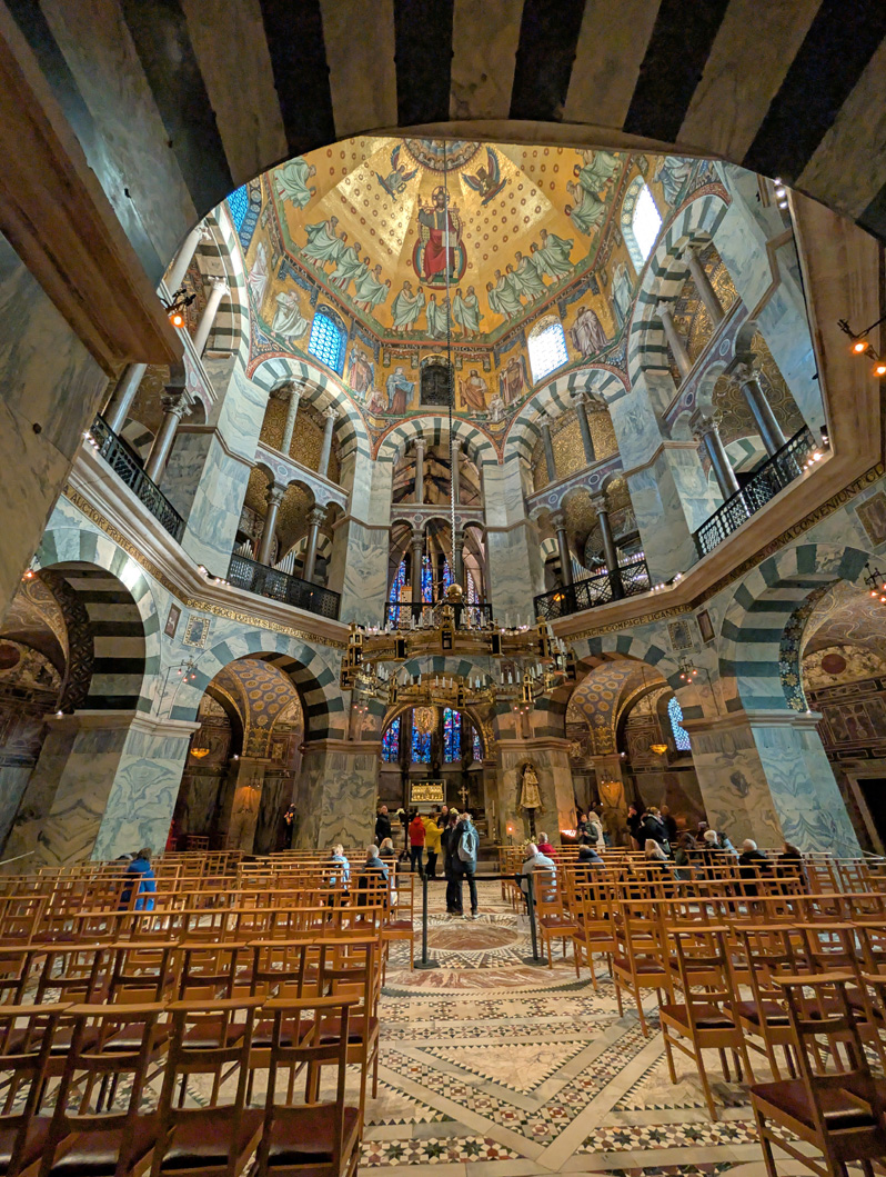 Aachen Cathedral, Aachen Cathedral: Octagonal Core (9th c) Mosaics are 19th-20th c