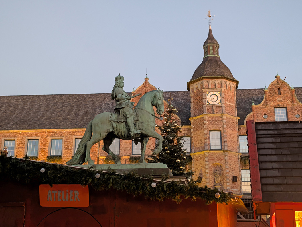 Düsseldorf, Prince Jan Wellem Statue (1711)