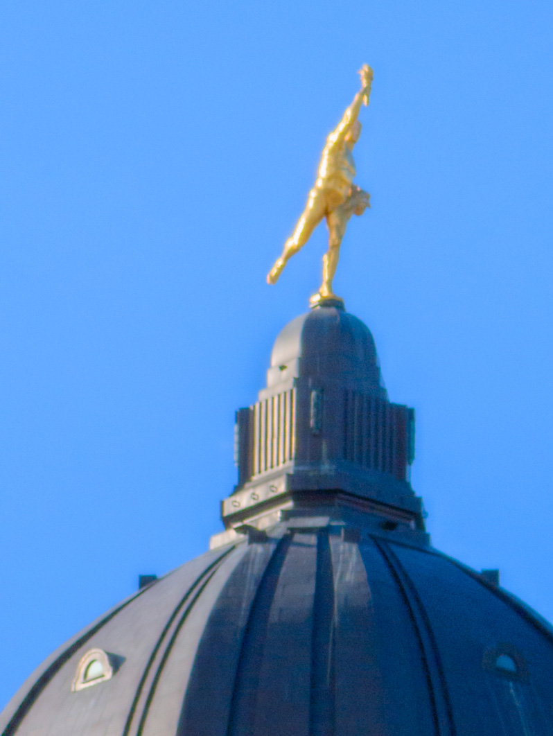 Winnipeg, Manitoba, The "Golden Boy" atop the Legislature