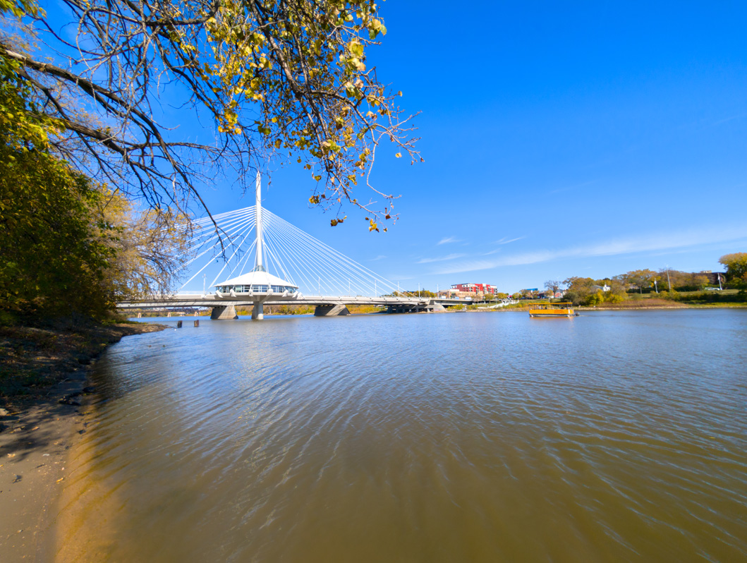 Winnipeg, Manitoba, The might Red River, flowing North to Lake Winnipeg