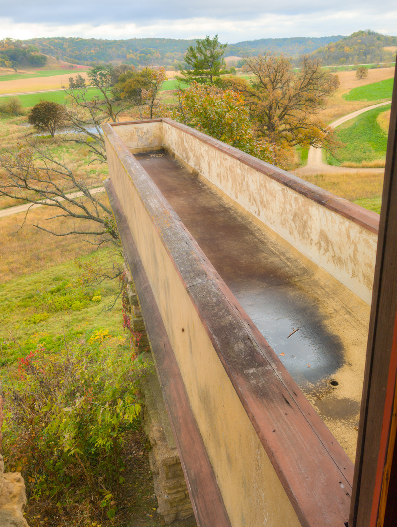 Taliesin, Wisconsin, The Birdwalk projecting balcony