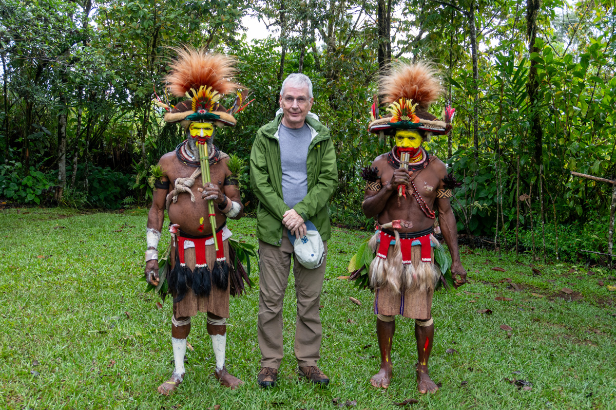 Ambua Day One: Huli Wigmen, Spirity Dance, Wigmen School