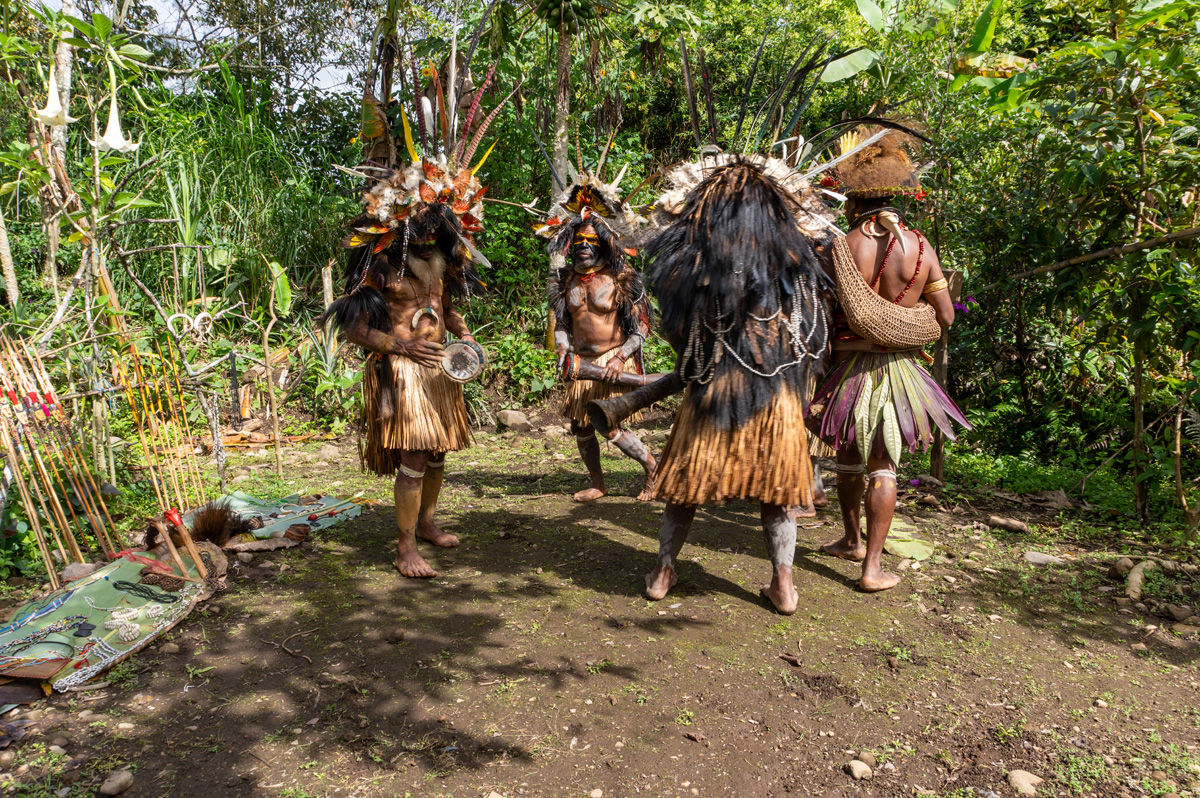 Ambua Day One: Huli Wigmen, Spirity Dance, Wigmen School, Activity #2: Spirit Dance