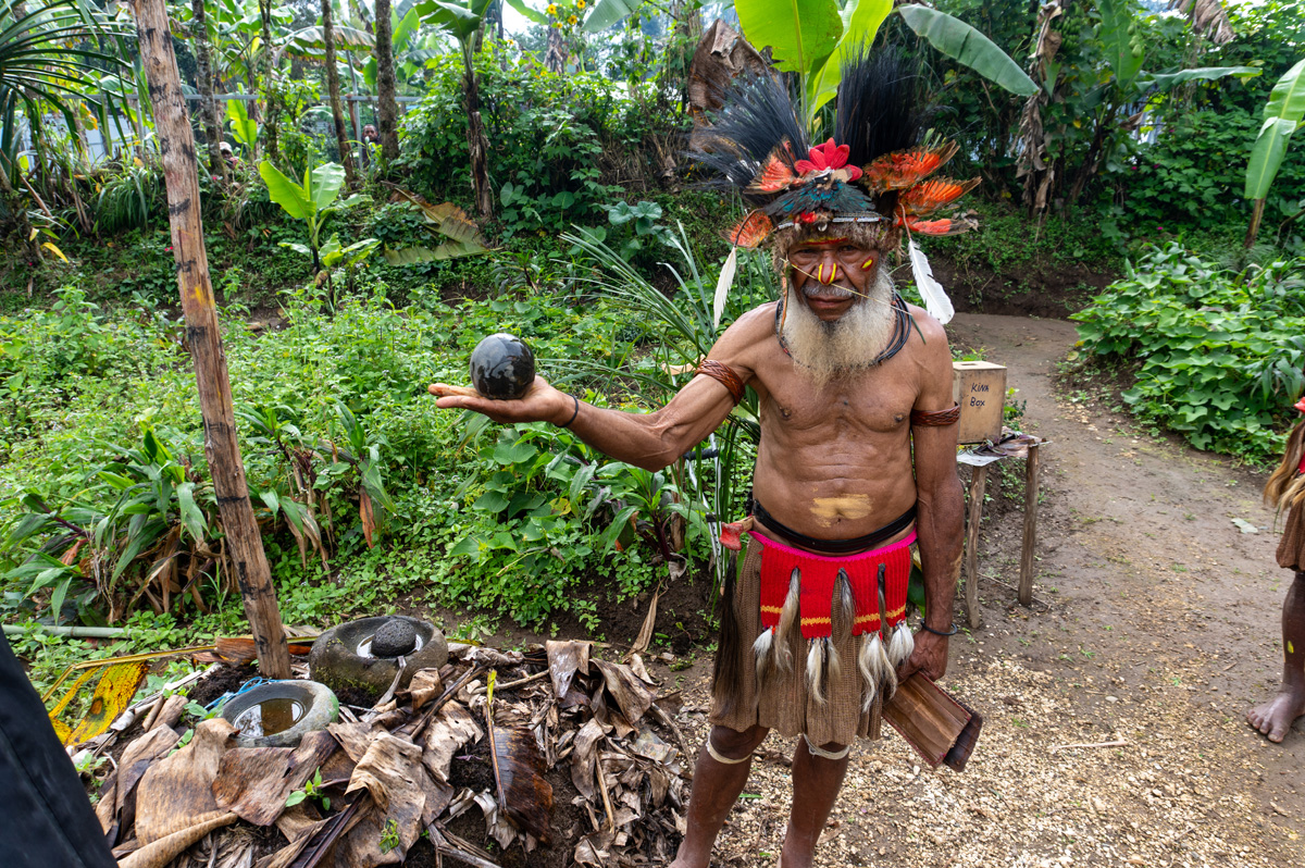 Ambua Day Two: Sun Dance, Huli Widows, Traditional Farming, Sun Dance spherical stone