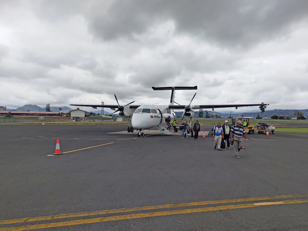 Around Tari, My Air Niugini flight at Tari Airport