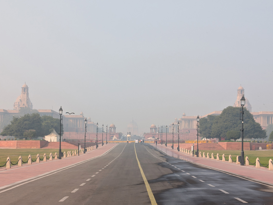 Delhi, Smoggy view to Rashtrapati Bhavan